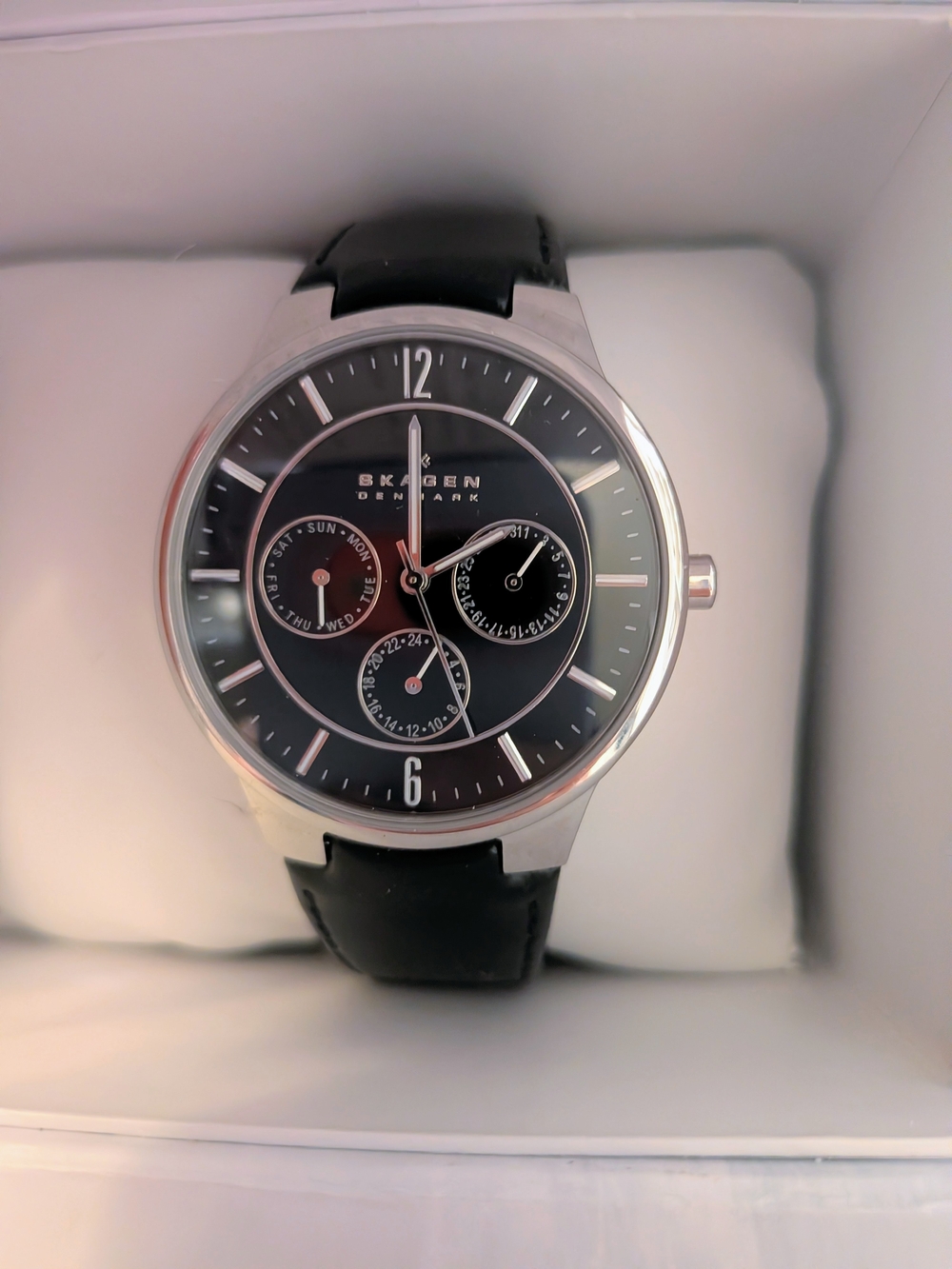 Skagen Black Dial Silver Case Black Leather Strap Men's Watch